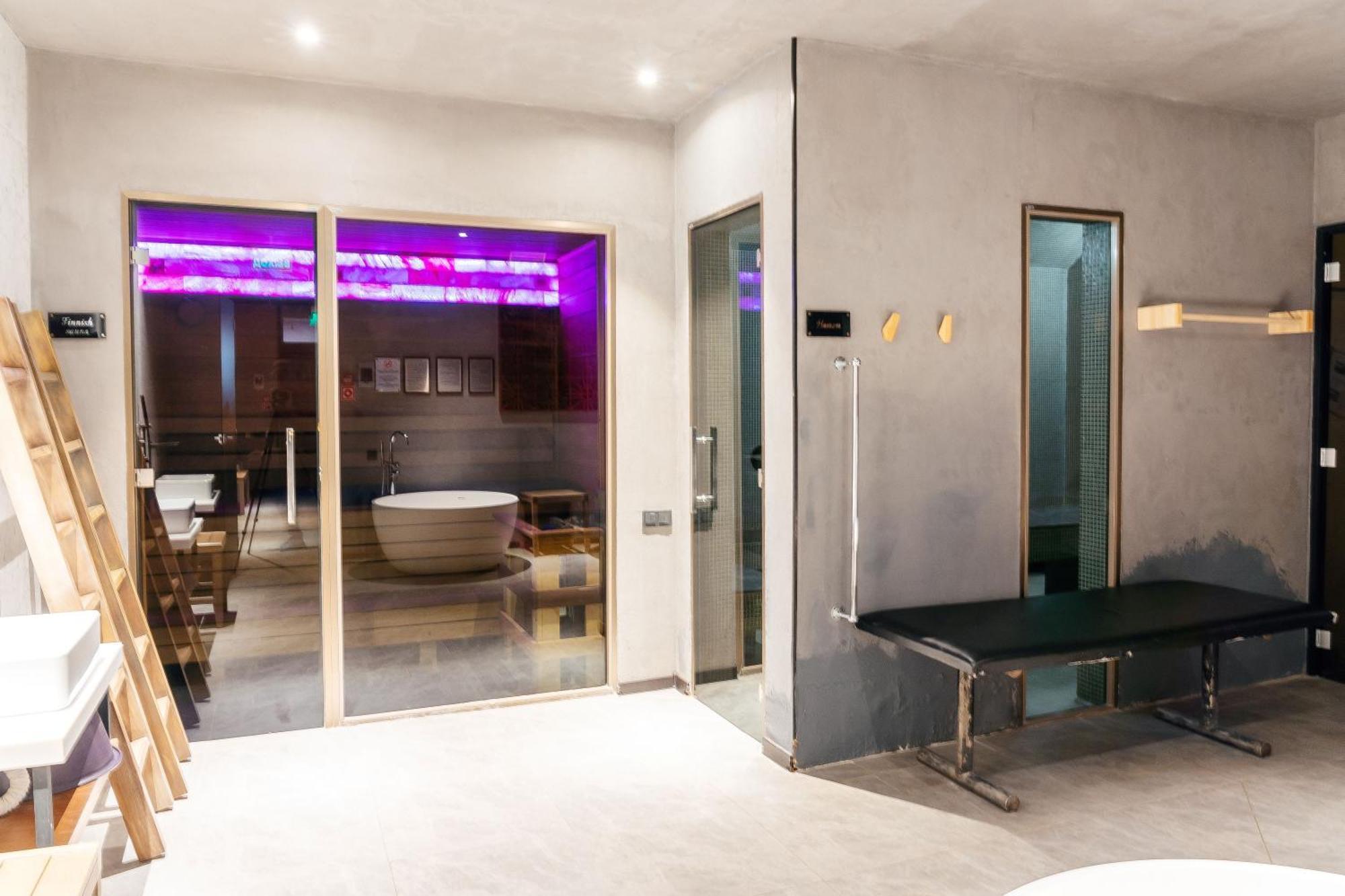 ABK Hotel Atiraw Buitenkant foto
