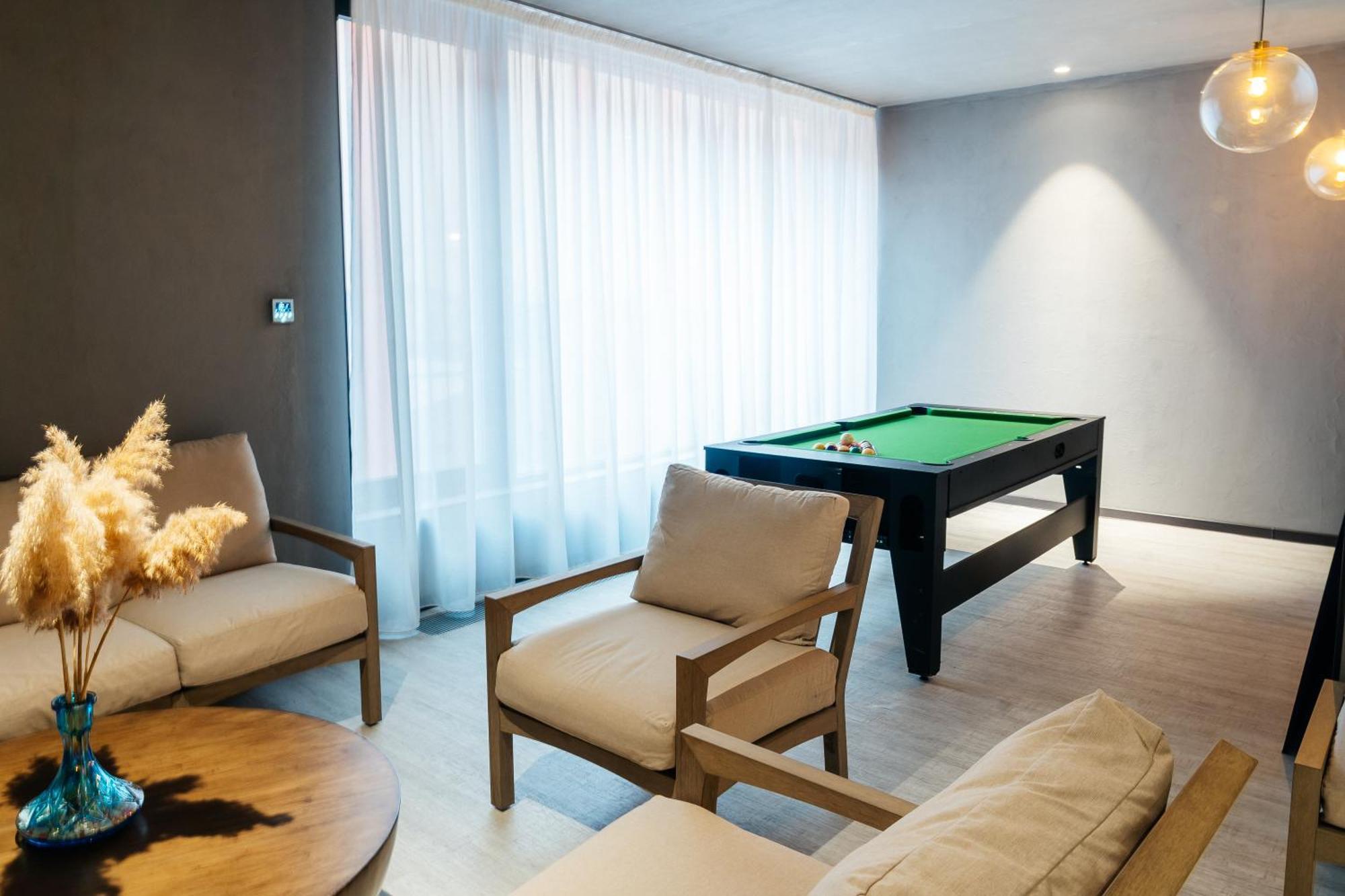 ABK Hotel Atiraw Buitenkant foto